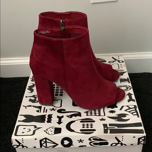 Open toe, chunky heel booties - Picture 2 of 7